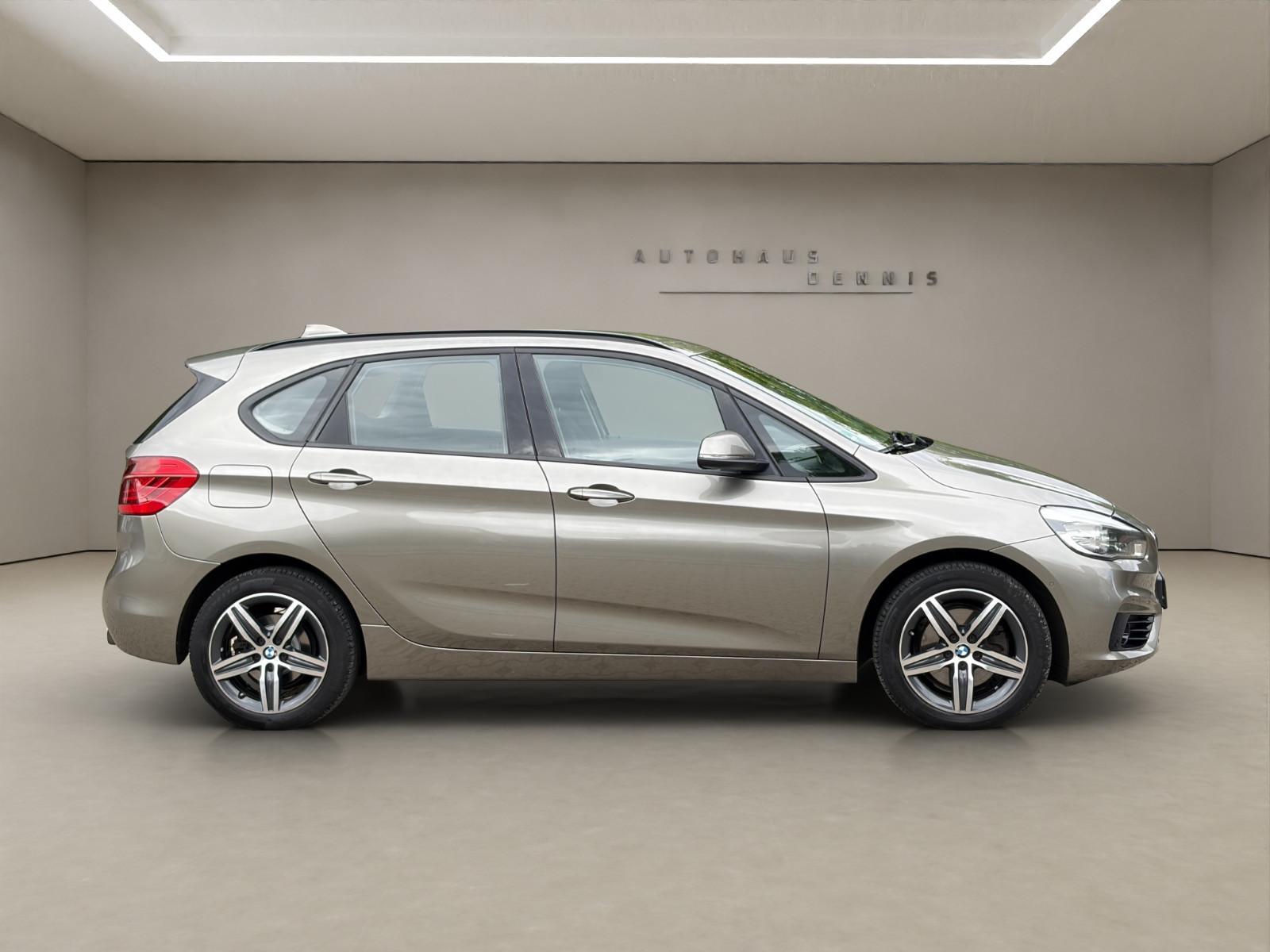 BMW 220i Active Tourer Sport-Line  HUD/Navi/LED