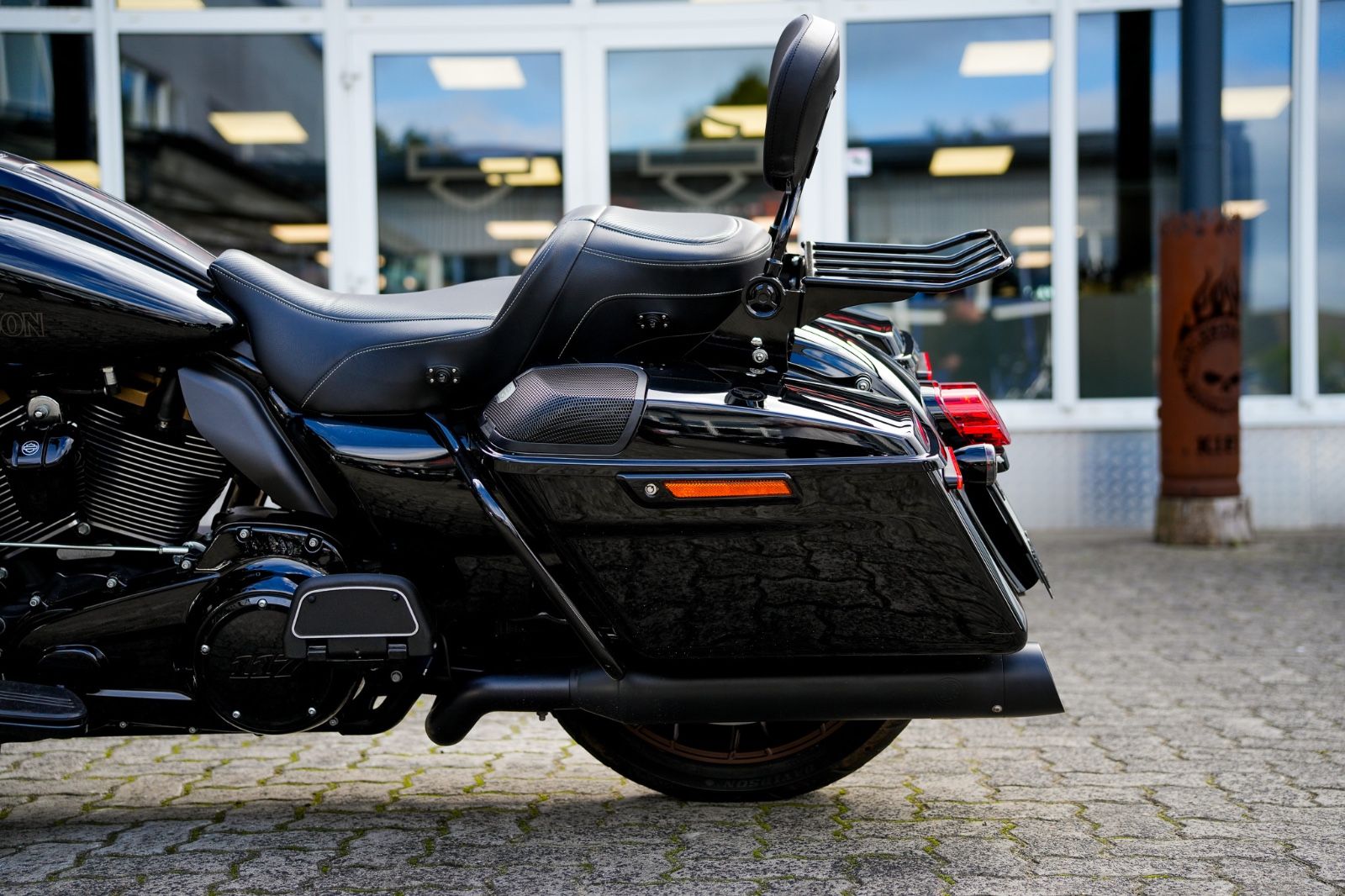 Fahrzeugabbildung Harley-Davidson FLHXST STREET GLIDE ST 117 - Kesstech - Rockford