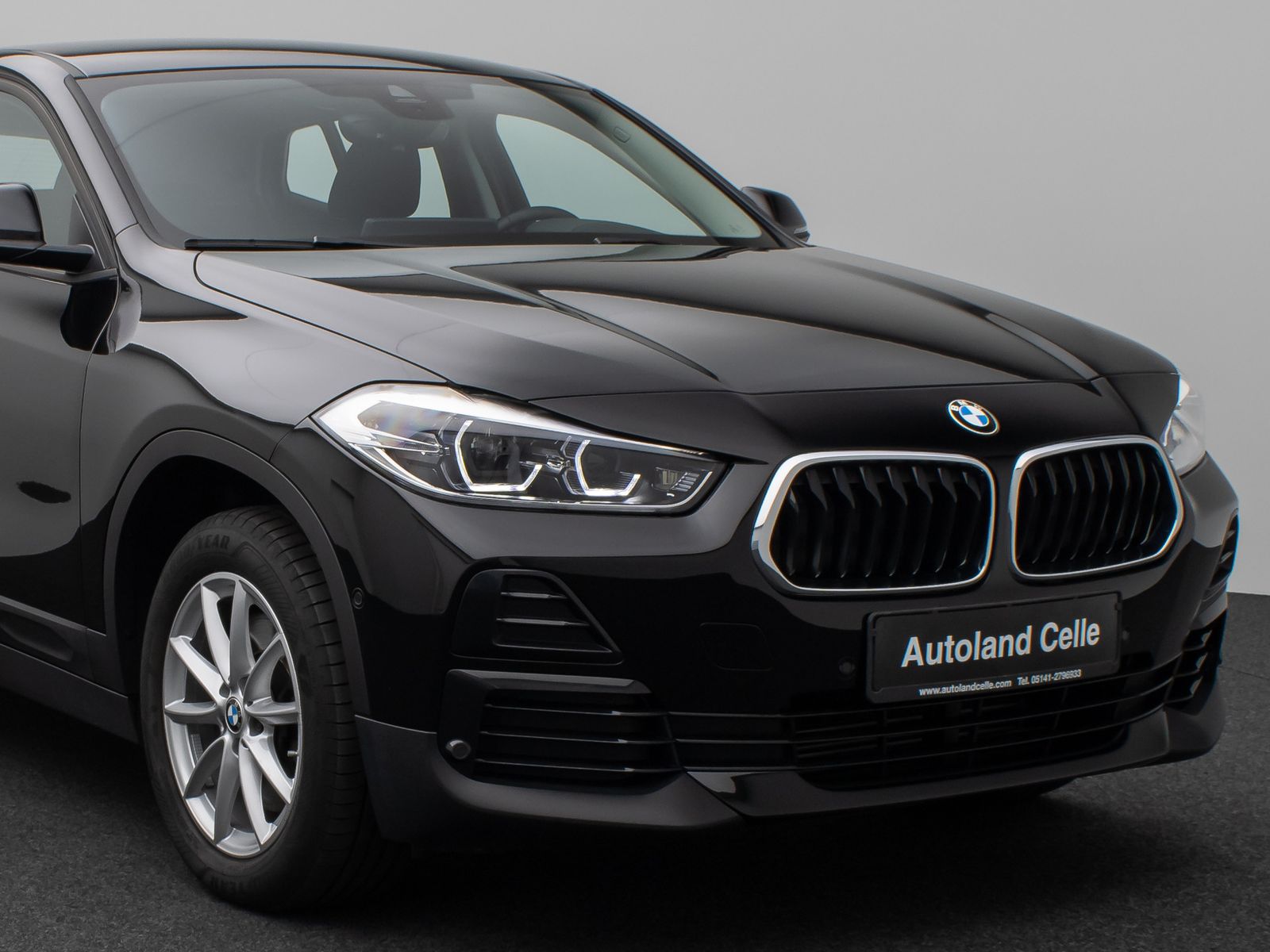 Fahrzeugabbildung BMW X2 sD20i HUD DAB Navi+Parkassist DrivAssis Alarm