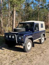 Land Rover Defender 90 Soft Top - blaue Land Rover Defender