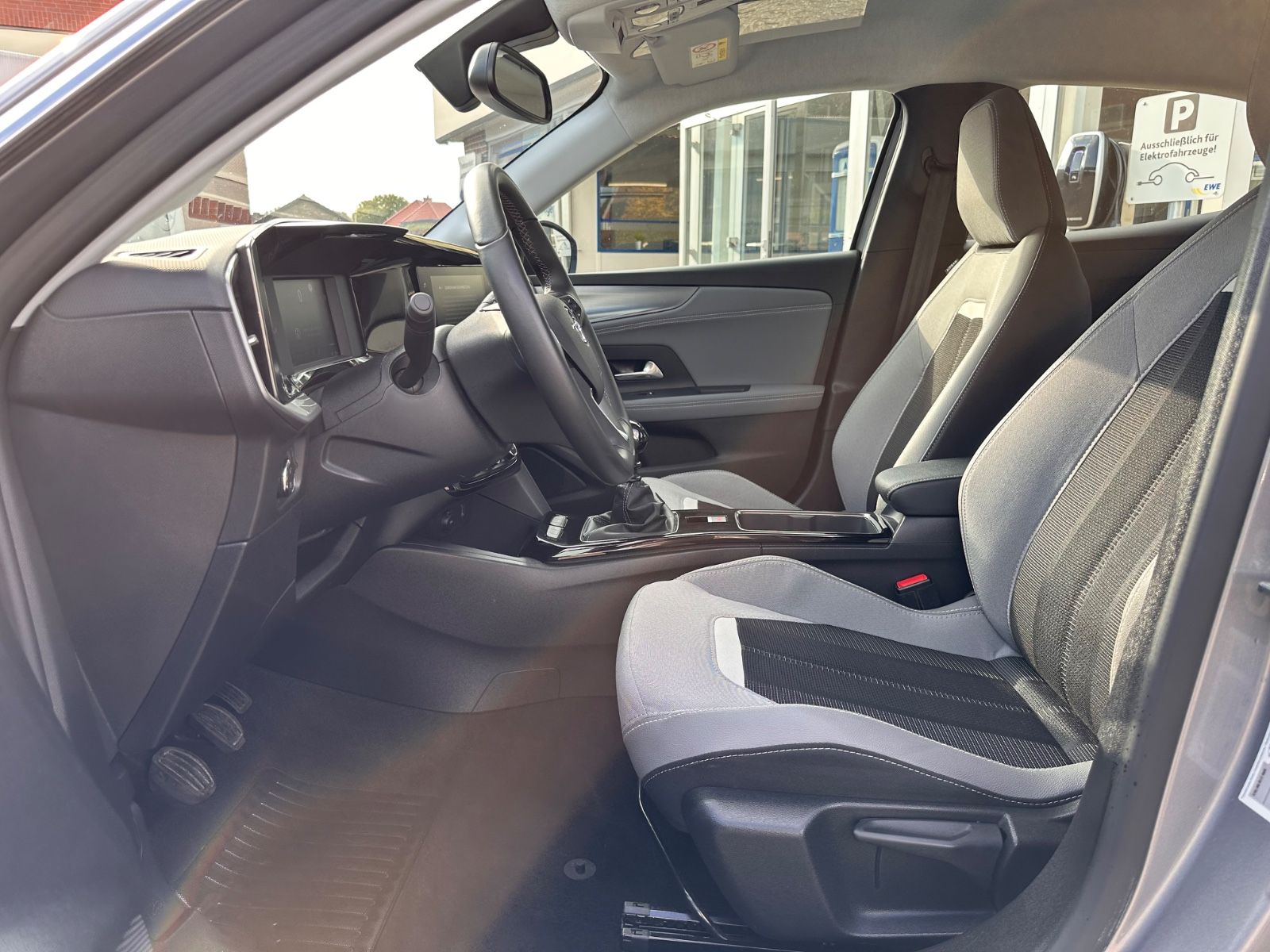 Fahrzeugabbildung Opel Mokka Business Elegance LED/PDC/APP/Kamera/Kessy