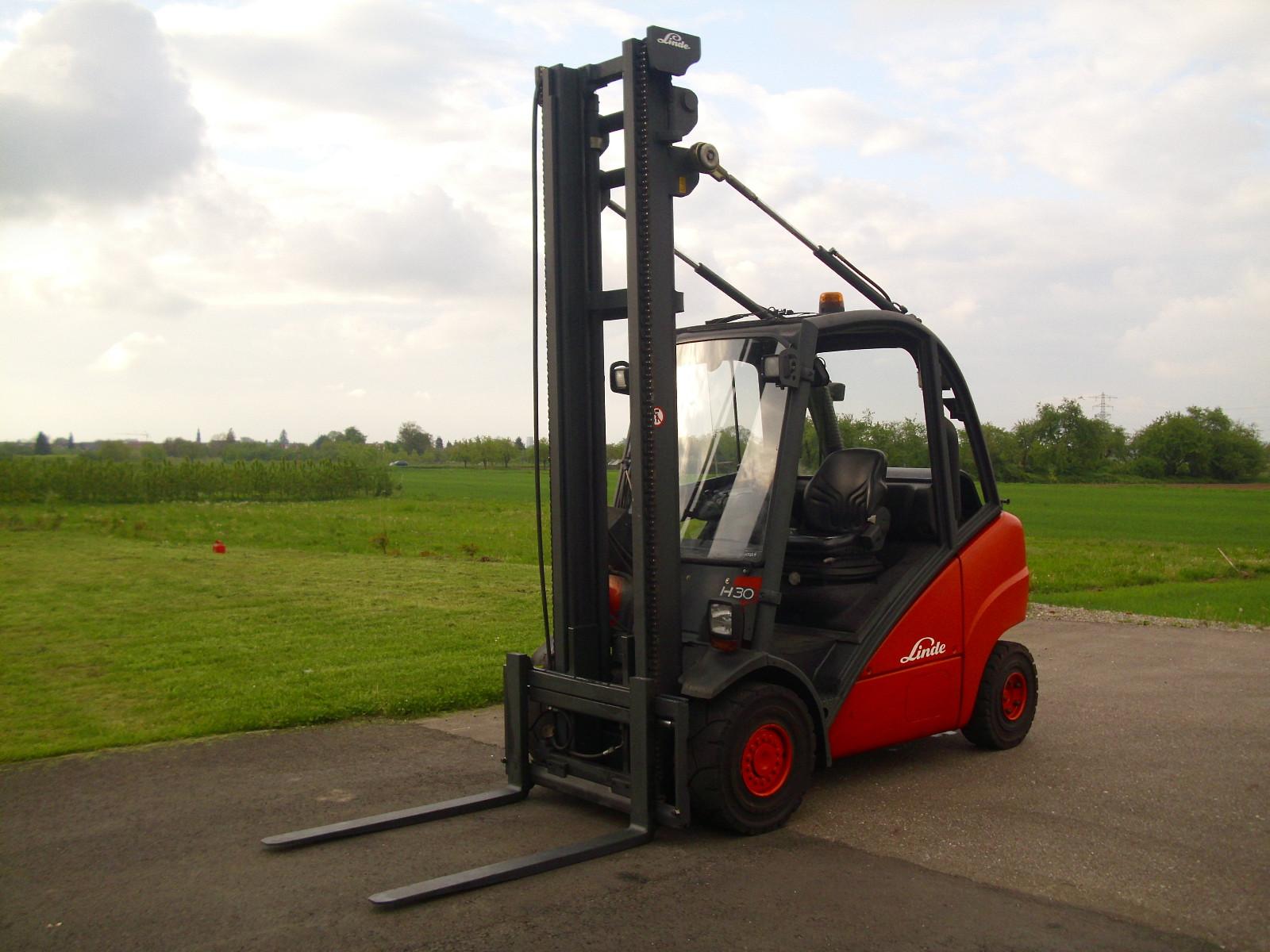 Linde H30T-X393 - SEITENSCHIEBER- UVV NEU!  9.900 EUR
