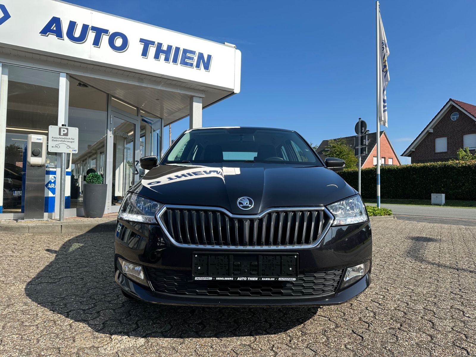 Fahrzeugabbildung SKODA Fabia Combi 1.0 TSI Ambition SHZG/BT/GJR/CarPlay