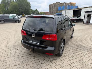 Volkswagen Touran - 5