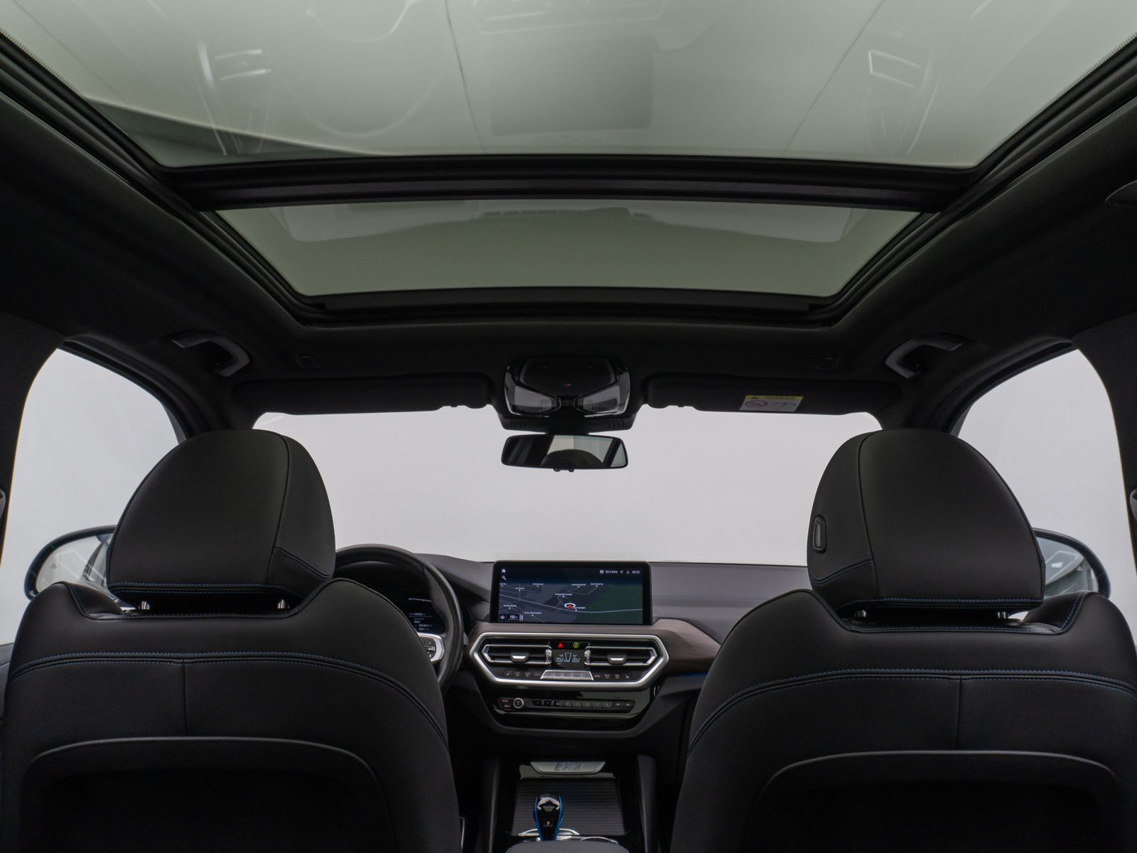 Fahrzeugabbildung BMW iX3 Impressive M Sport Panorama 360°HUD DAB H/K