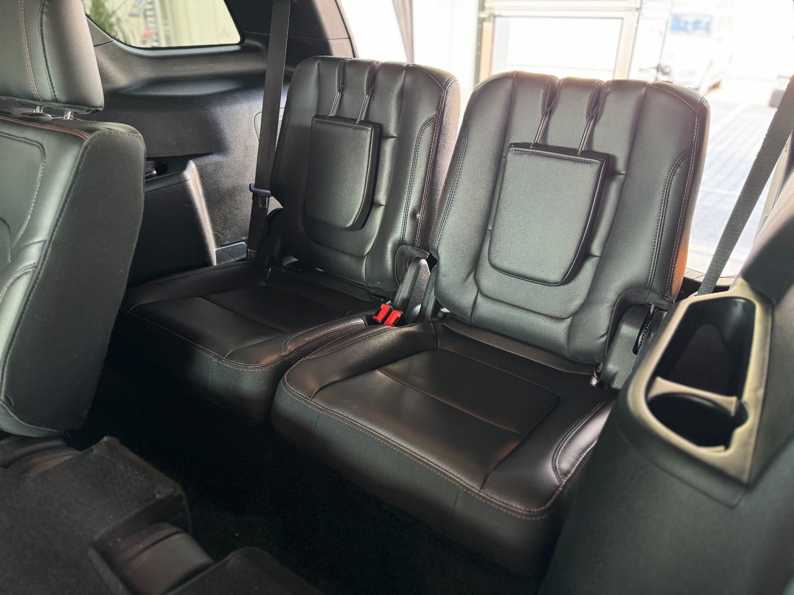 Fahrzeugabbildung Ford Explorer Sport 3,5 V6 4WD Automatik 7-Si.  PANO