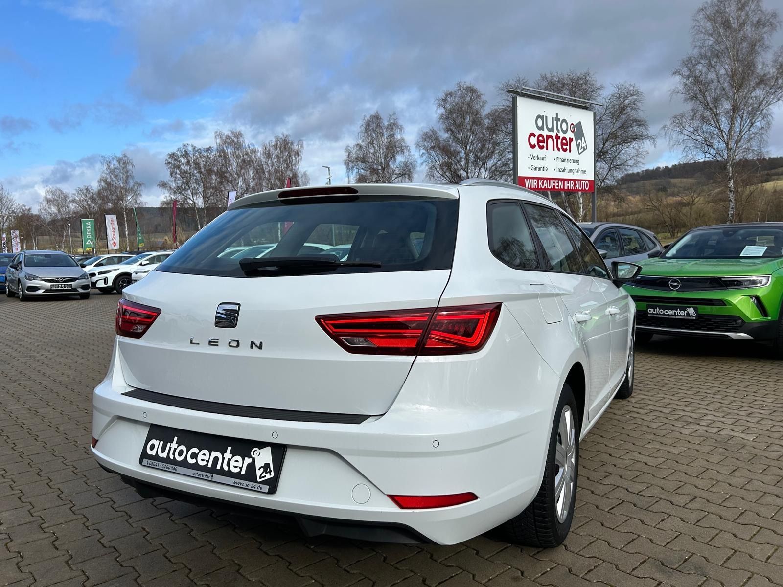 Fahrzeugabbildung SEAT Leon ST Style°DSG°Navi°Leder°LED°