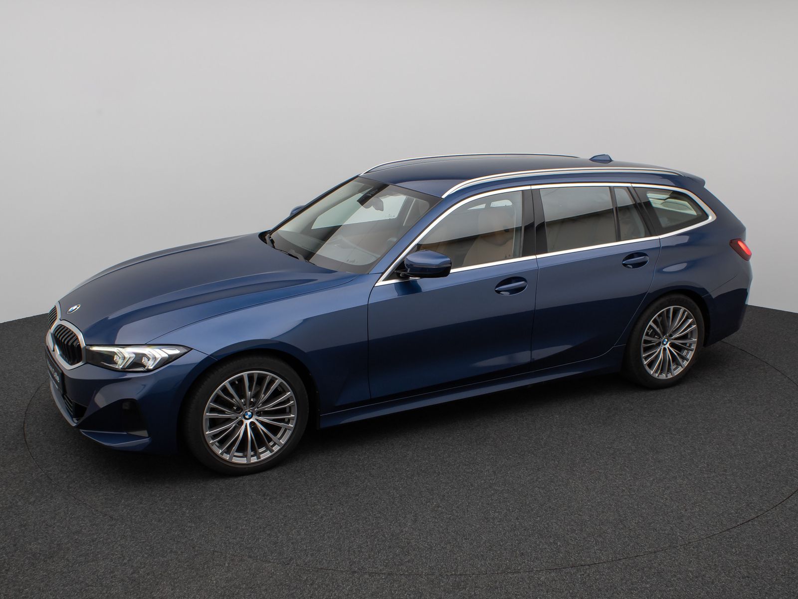 Fahrzeugabbildung BMW 320d Individual DAB HiFi Leder AHK Alarm Sport