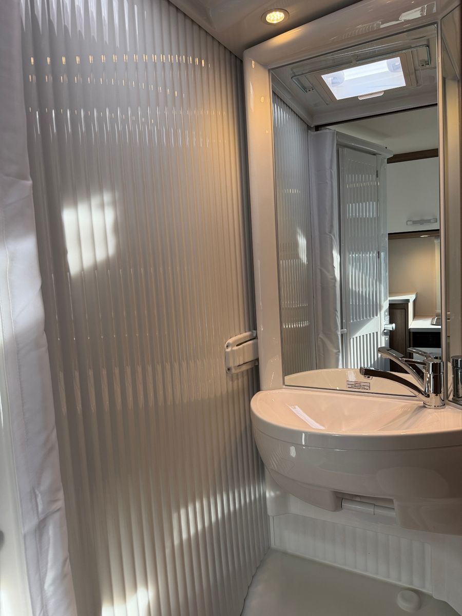 Fahrzeugabbildung Carado V-337 pro+ 6.497€ SPAREN !