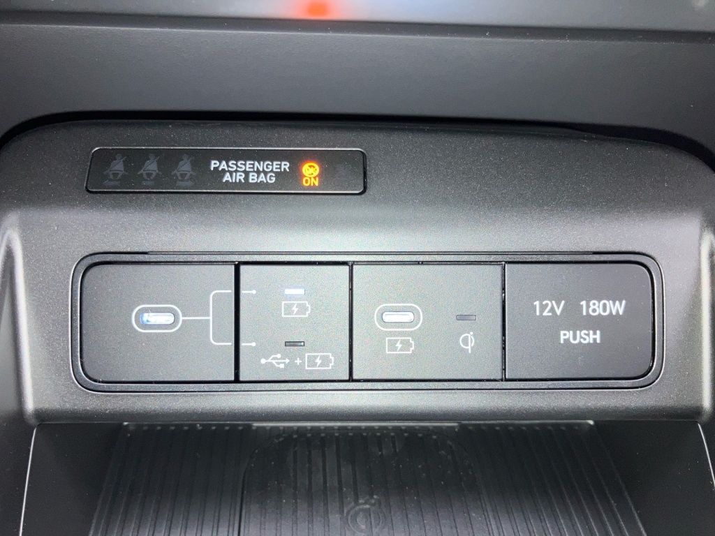 Fahrzeugabbildung Hyundai KONA EV 2WD 65kWh Prime 2xKlima 360 ACC AUT HUD