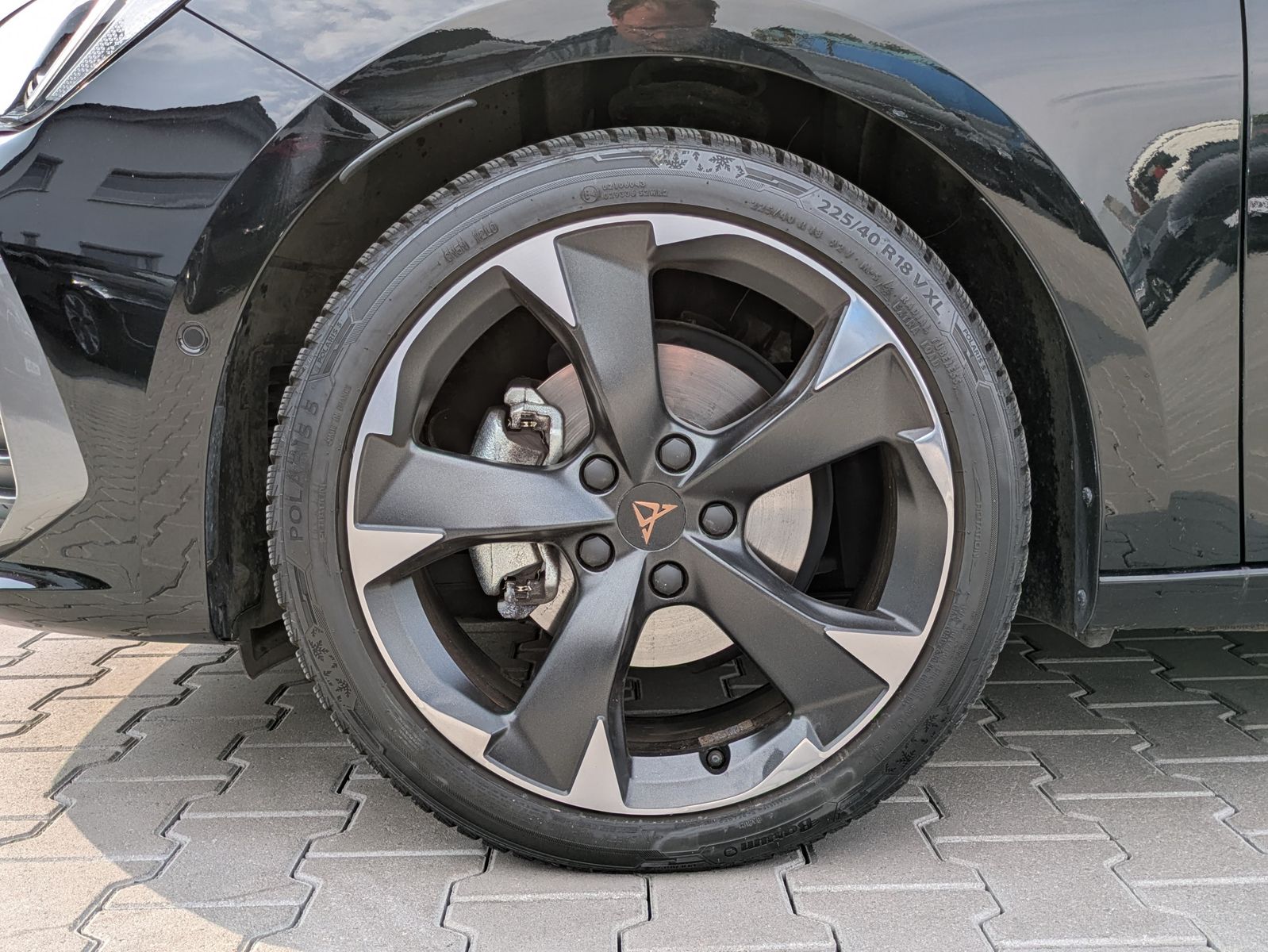 Fahrzeugabbildung CUPRA Leon 1.5 eTSI DSG MATRIX-LED*ACC*AHK*KAMERA*18"