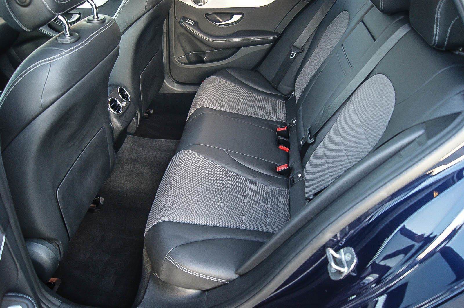 Fahrzeugabbildung Mercedes-Benz C 300 e T 9G-T Avantgarde AHK BURMESTER LED KAME