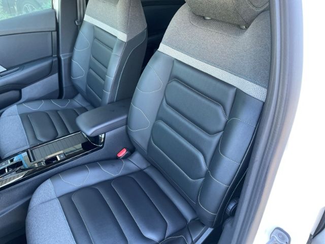 Fahrzeugabbildung Citroën C4 1.2 PureTech 155, Shine Autom. AHK, Navi, Kam