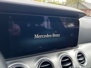 Bild 19 Mercedes-Benz E 300 de 4Matic Avantgarde AHK