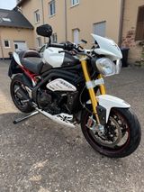 Triumph Speed Triple R - SPEED TRIPLE