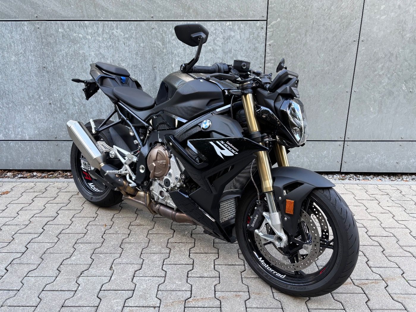 Fahrzeugabbildung BMW S 1000 R Komfortpaket, Dynamikpaket Lenkerendspi