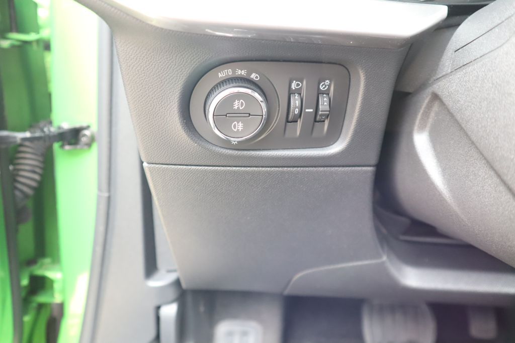 Fahrzeugabbildung Opel Mokka-e Elegance+LED+Allwetter+Keyless