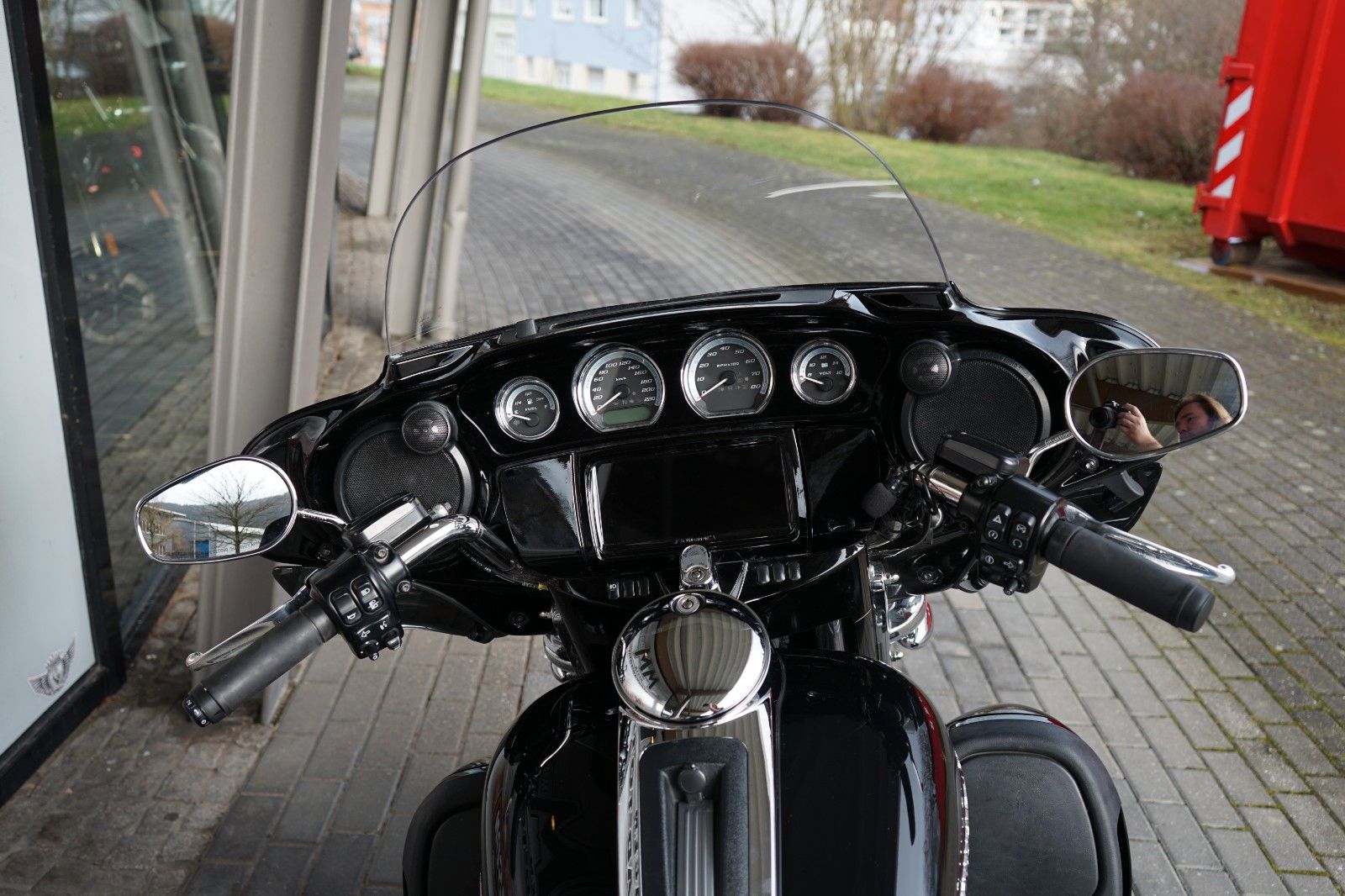 Fahrzeugabbildung Harley-Davidson FLHTKL Ultra Limited Low # 5HD1 # Screamin Eagle