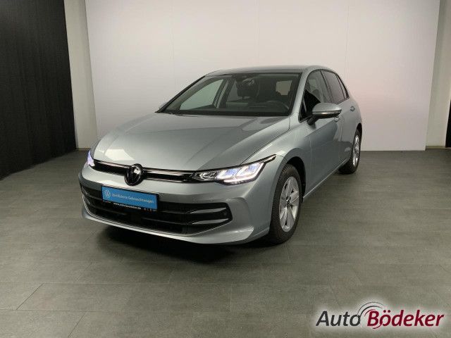 Volkswagen Golf 1.5 eTSI DSG Life Garantie b.12.3.30  Navi