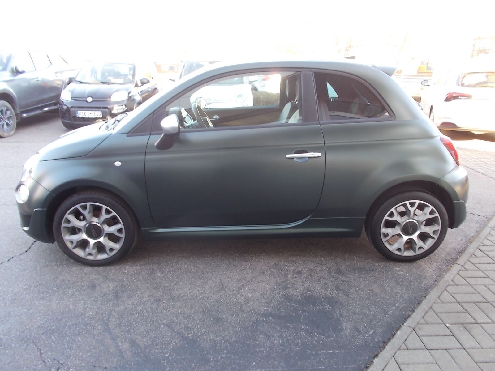 Fahrzeugabbildung Fiat 500 RockStar 1.0 Hybrid + Mattlack
