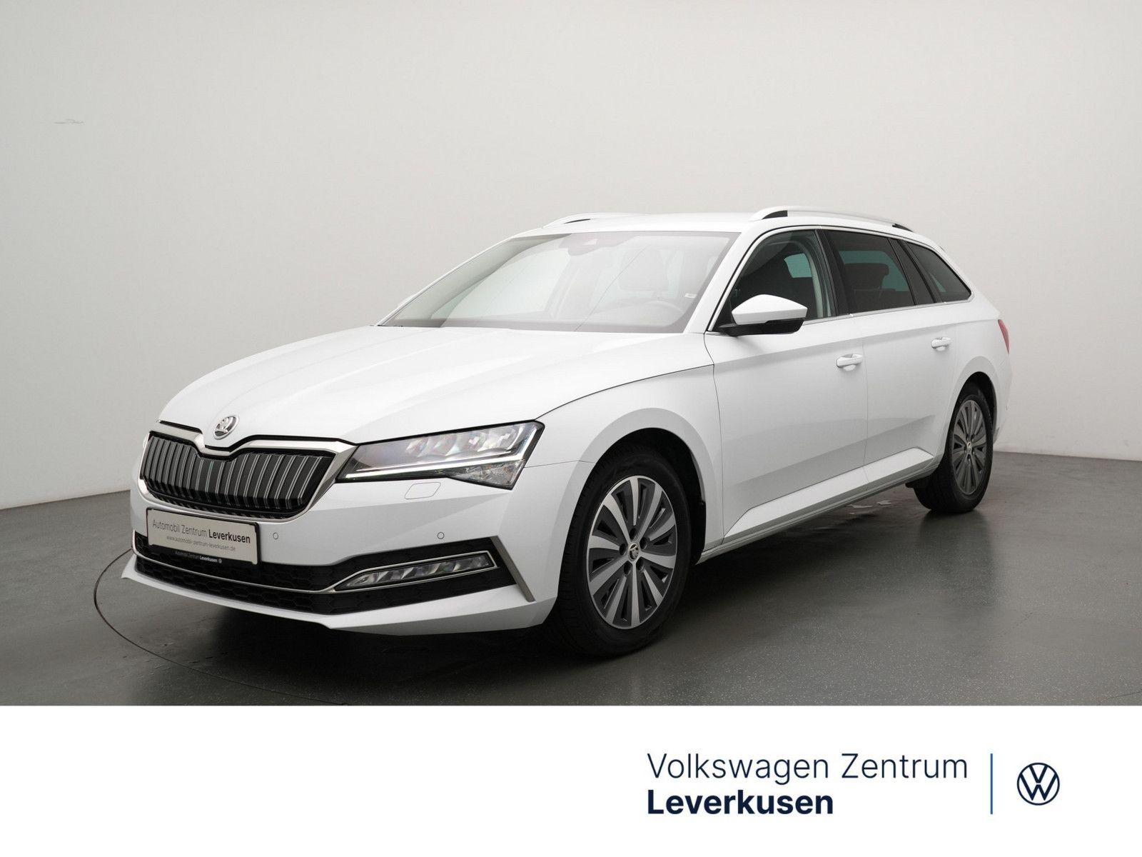 Skoda Superb Combi Style iV DSG AHK NAVI STANDHZ SHZ