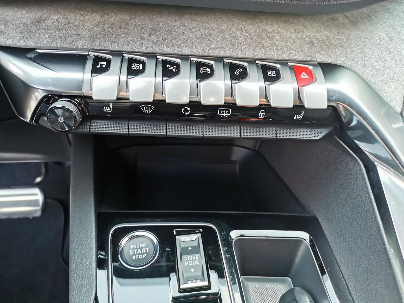 Fahrzeugabbildung Peugeot 3008 1.2 PureTech 130 GT