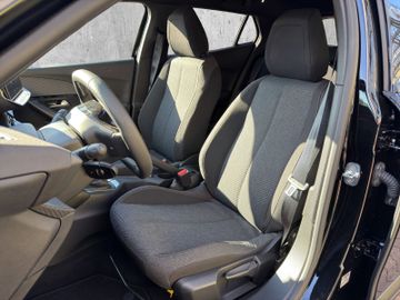 Peugeot 2008 BUSINESS Benzin 100 Allwetterreifen