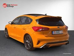 FORD Focus ST 2.3 EcoBoost LED Styling Pano ACC B&O FORD Focus ST 2.3 EcoBoost LED Styling Pano ACC B&O
