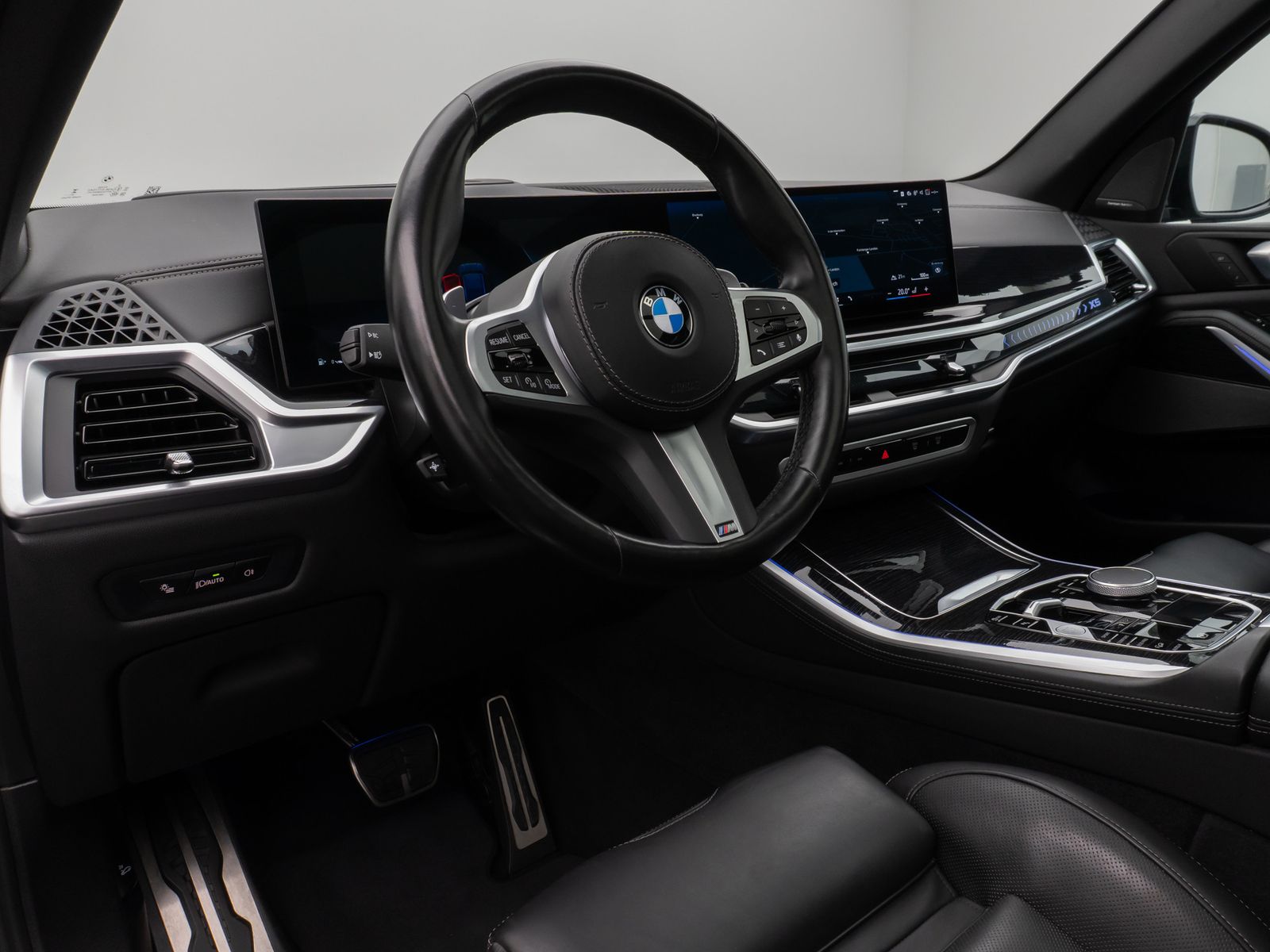 Fahrzeugabbildung BMW X5 xD40d M Sport Pro Pano 360°HUD DAB H/K 21Zoll