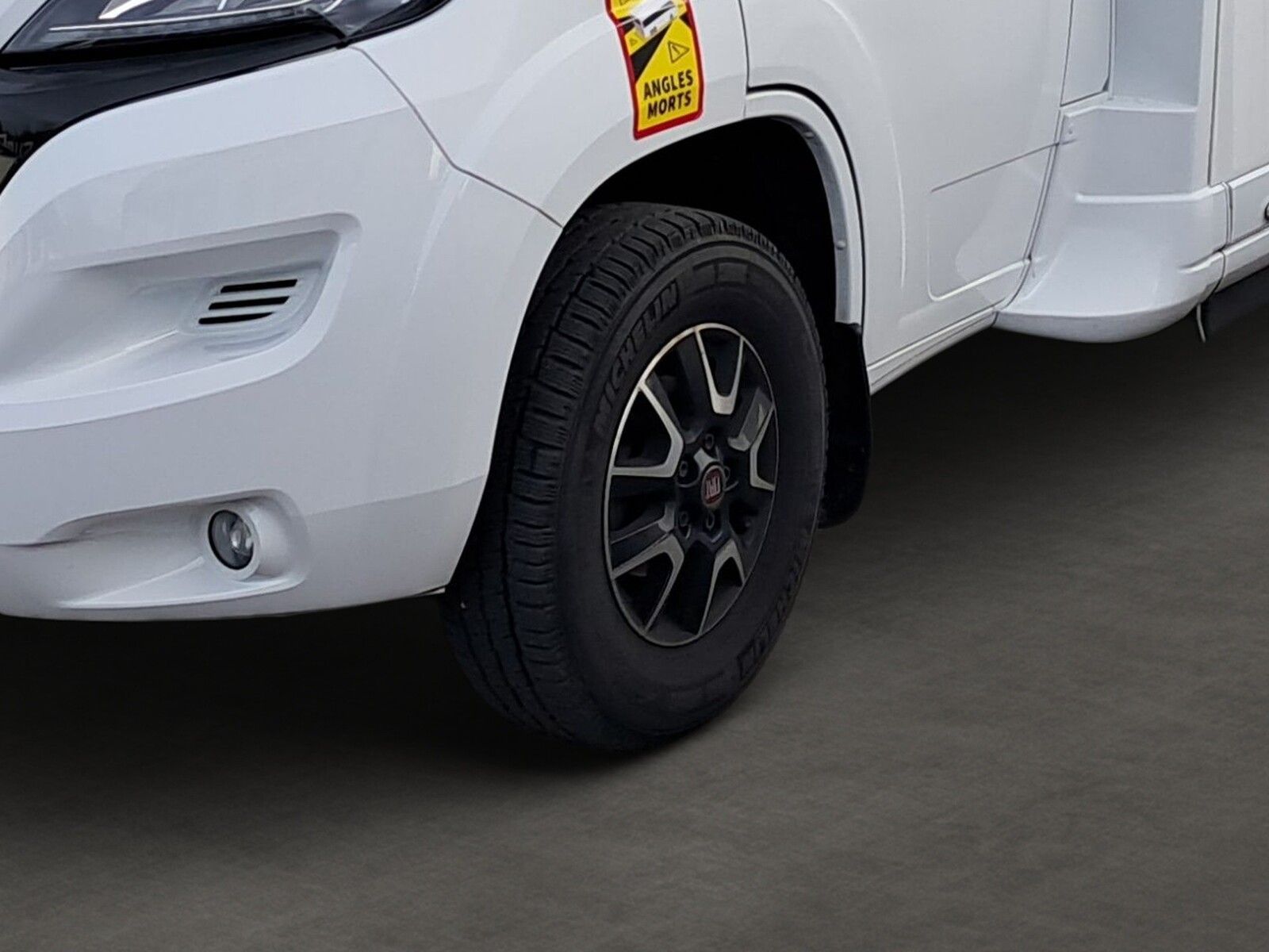 Fahrzeugabbildung Mooveo Tei 74 EBH Markise,Sat,TV,Hubbett,RK