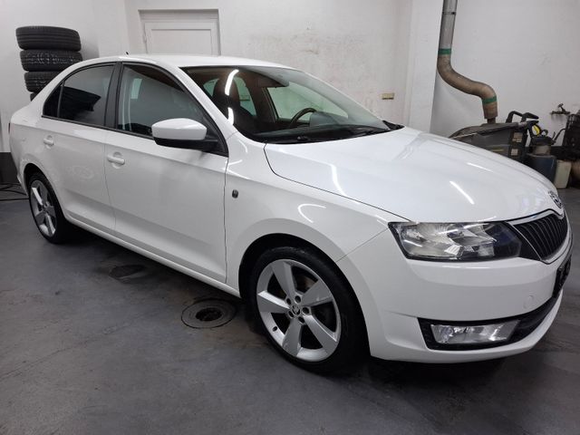 Skoda Rapid Elegance Automatik,Pdc,Navi,Sitzheizung!