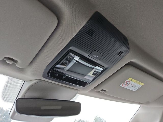 T7 Multivan 2.0TDI Life Aut. AHK SHZ LED