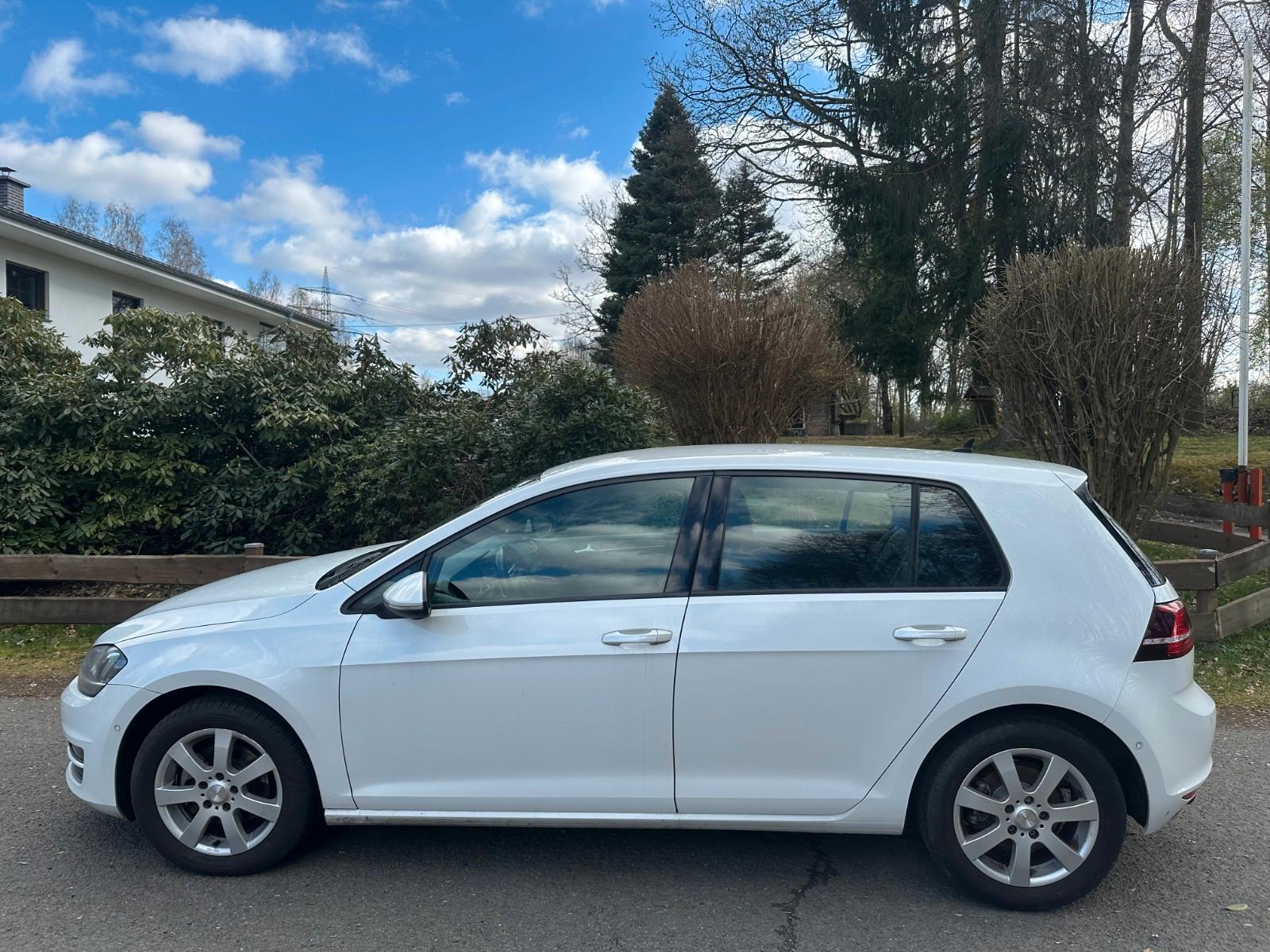 Volkswagen Golf VII Lim. Highline 2.0 TDI,DSG Bi-Xenon