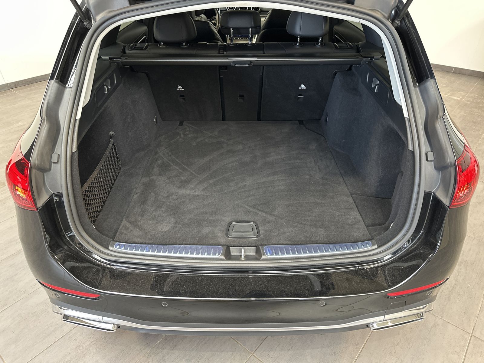 Fahrzeugabbildung Mercedes-Benz C 200d T AMG-Line NAV+LED+360°+V-COCKPIT+CARPLAY