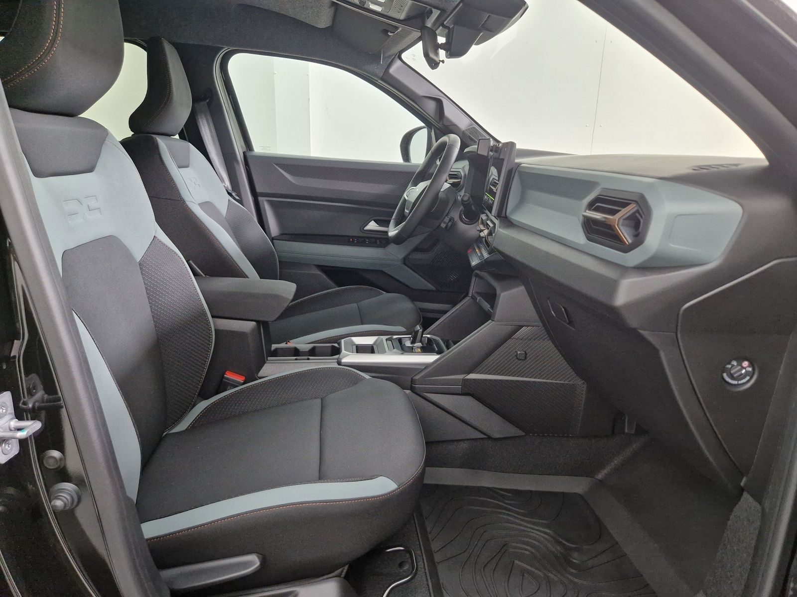 DACIA Duster  Extreme Hybrid 155 Winter 18-Zoll – Bild 16