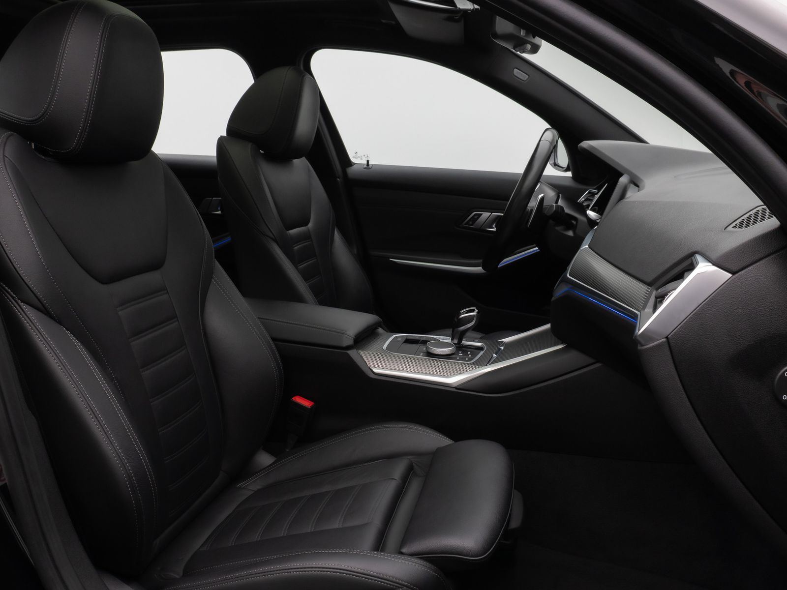 Fahrzeugabbildung BMW 320i M Sport Panorama Kamera Laser HiFi Komfort