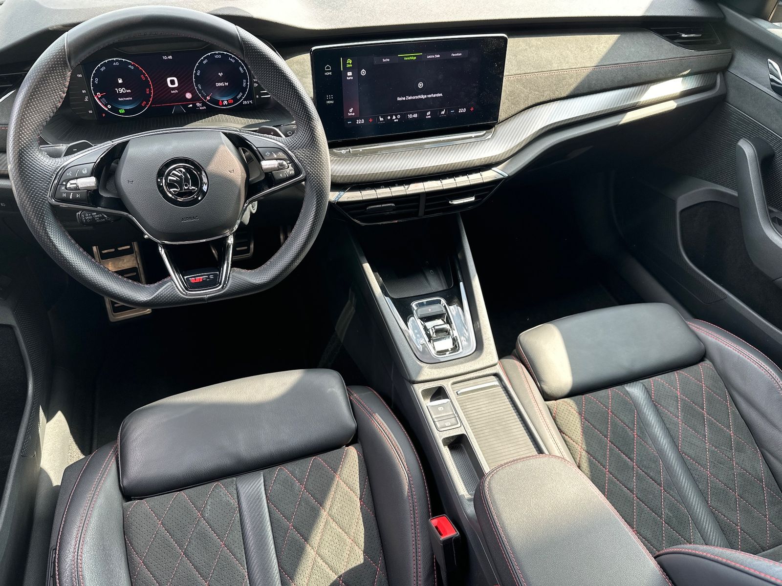 Fahrzeugabbildung SKODA Octavia Combi RS Plus NAV+MATRIX+AHK+ACC+HUD+1HD