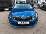 Skoda Octavia Lim. Ambition 4x4 - Skoda: Von Händlern