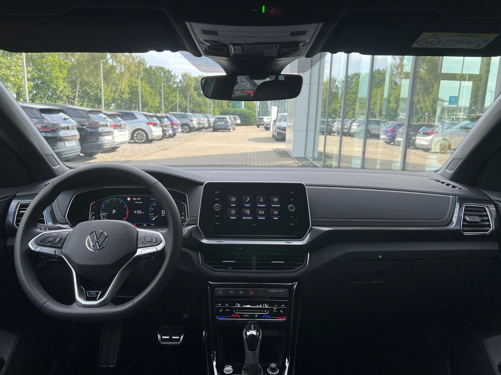 Fahrzeugabbildung Volkswagen T-Cross R-Line 1.5 TSI DSG *AHK, IQ.LIGHT, ACC,