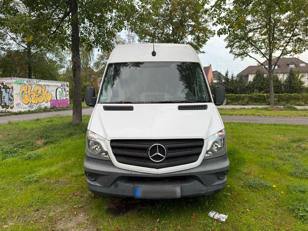 Image of Mercedes-Benz Sprinter