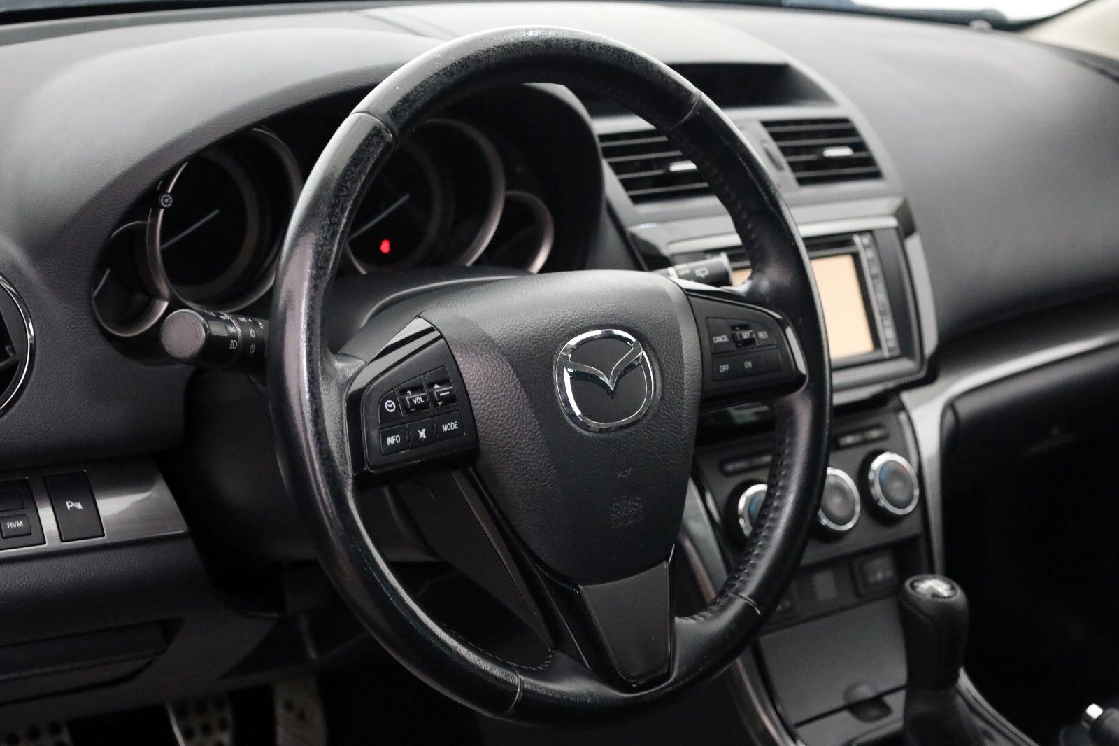 Fahrzeugabbildung Mazda 6 Kombi Exclusive-Line Ed 40 Jahre Leder,Navi,SH