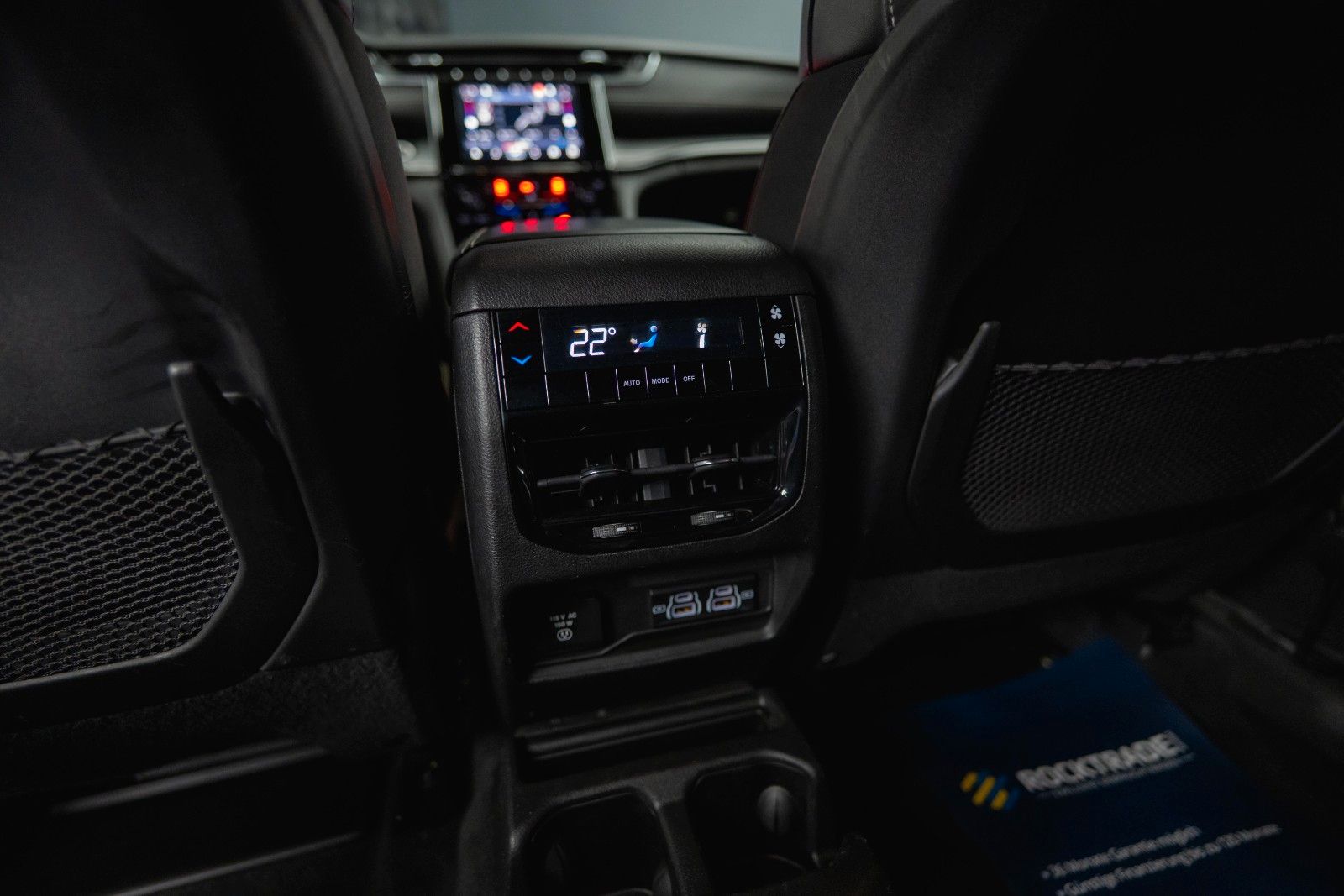 Fahrzeugabbildung Jeep Grand Cherokee 3.6 4x4 Altitude L ACC Kamera 19%