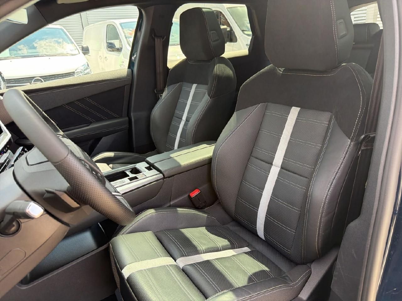 Fahrzeugabbildung Opel Grandland 1.2 48V Mild-Hybrid 107 kW GS, AT