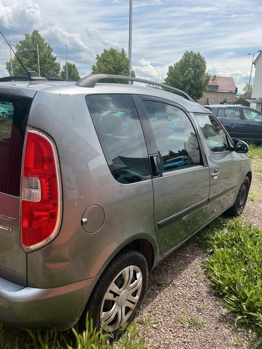 Skoda Roomster 2011 — photo 6