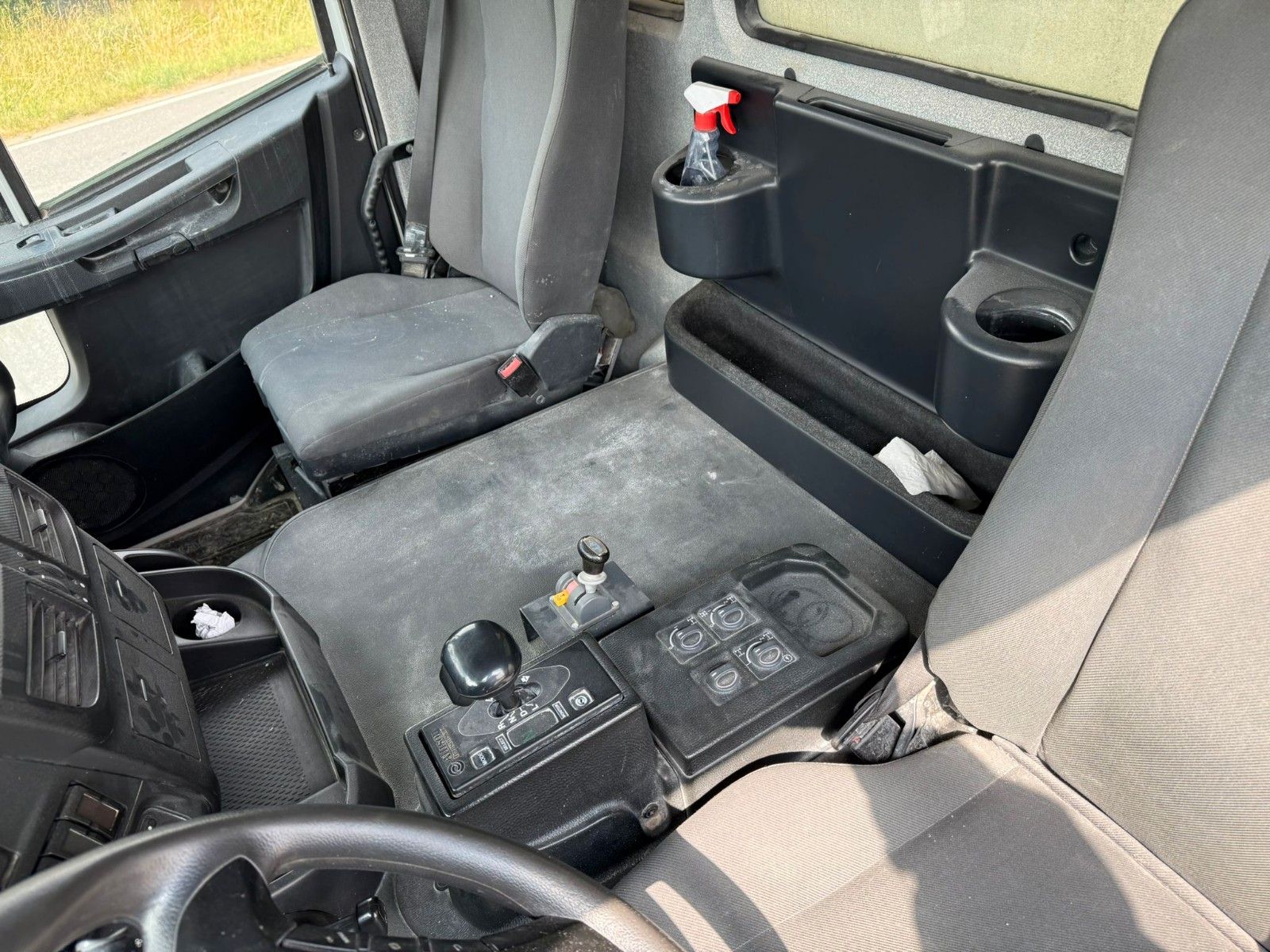 Fahrzeugabbildung Iveco Astra 8x8 Mulden Kipper HD9 86.54