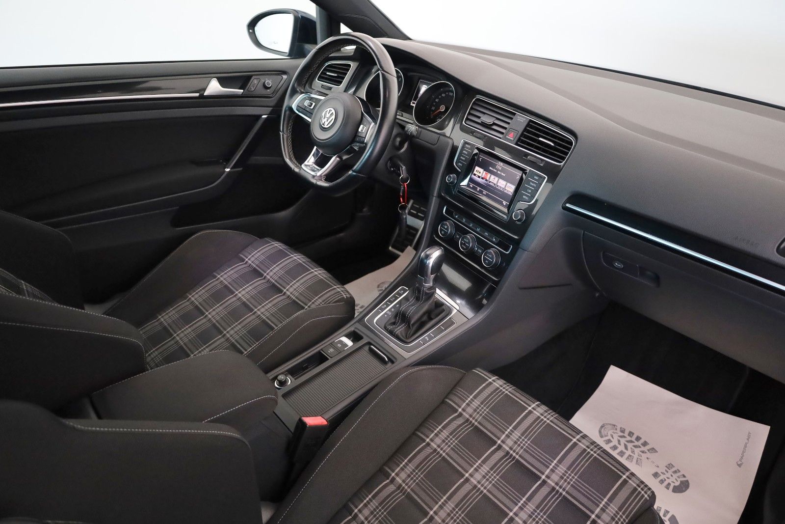 Fahrzeugabbildung Volkswagen Golf VII GTD Navi,Xenon,Kamera,SH,PDC,SR+WR