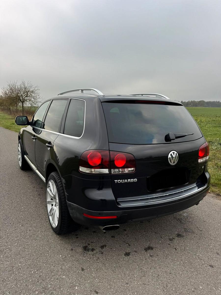Volkswagen Touareg 2004 — photo 8