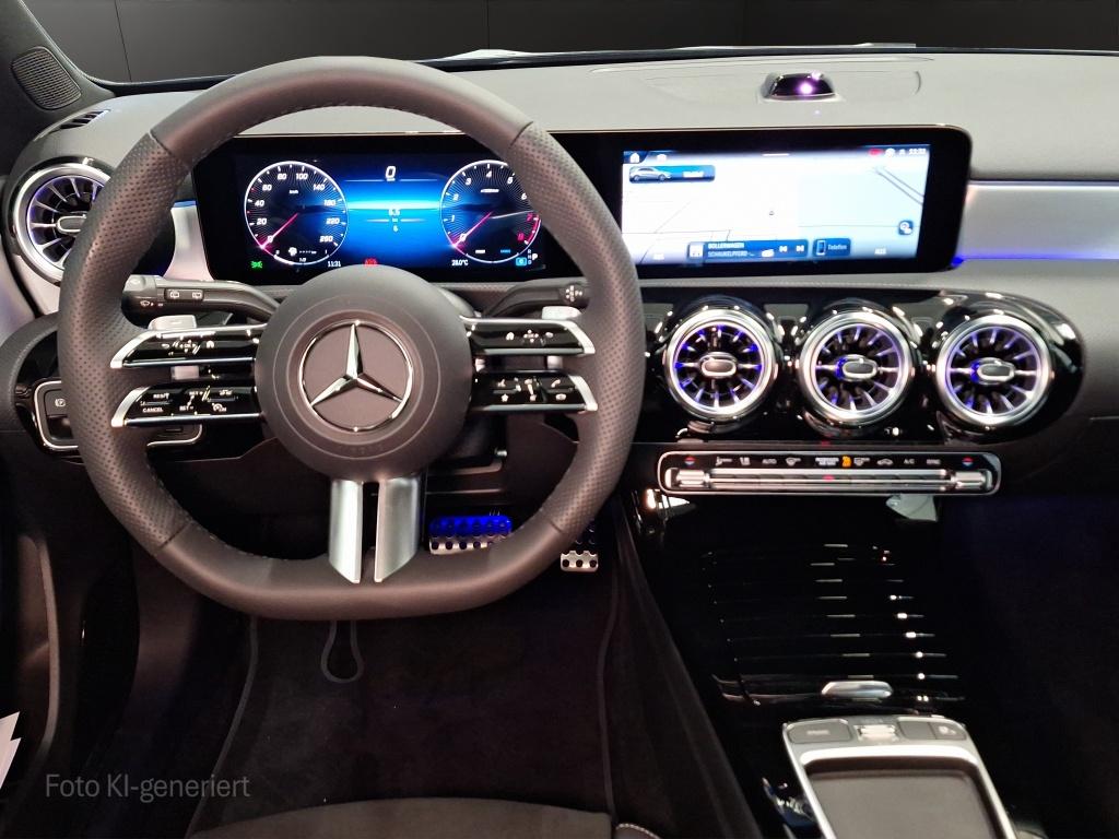 Mercedes-Benz A 250 4M AMG PANORAMA DISTRONIC MEMORY SOUND 360