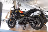 Royal Enfield Guerrilla 450 ABS, Euro 5 +, Lieferservice - NAKED BIKE VON 251 BIS 500 CCM