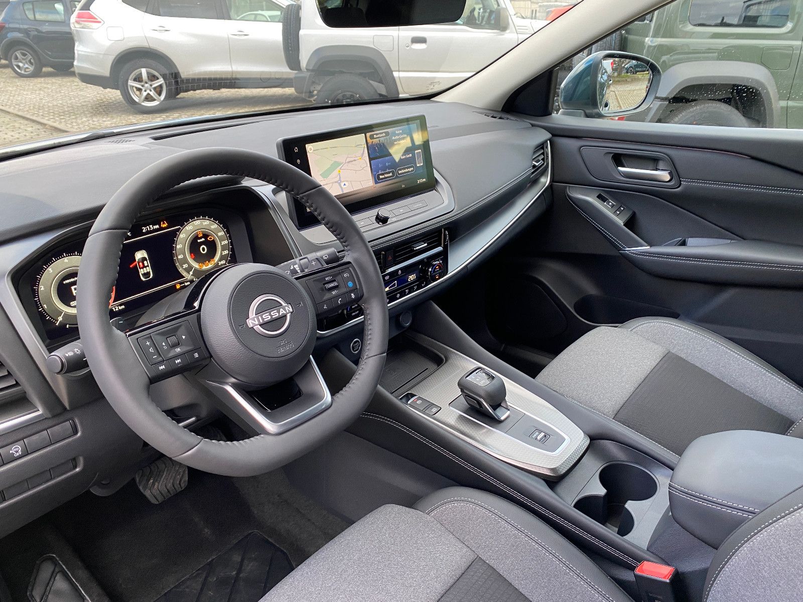 Fahrzeugabbildung Nissan Qashqai 1.3 DIG-T MHEV Xtronic N-Connecta MY2024